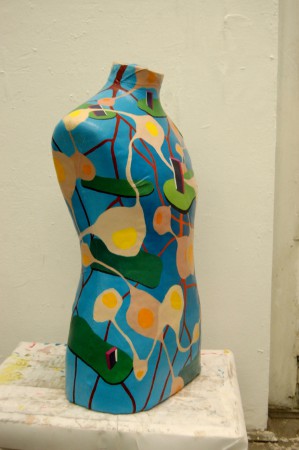 Na erre varrjál gombot!/ Sew on a button on this! olaj, talált próbaba/ oil on paris doll 95x82x98 cm 2014. 10.